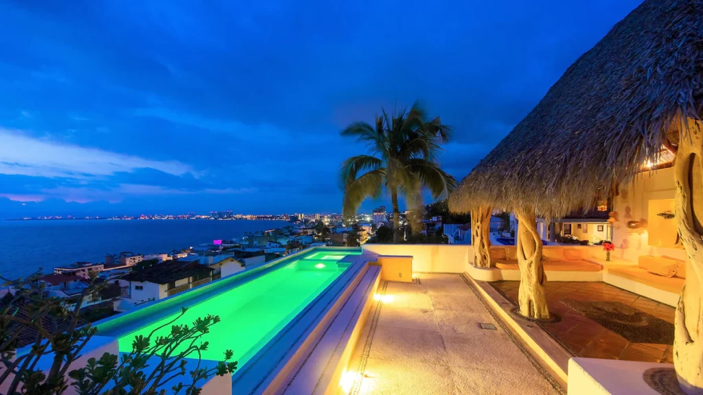 Luna Liquida Hotel