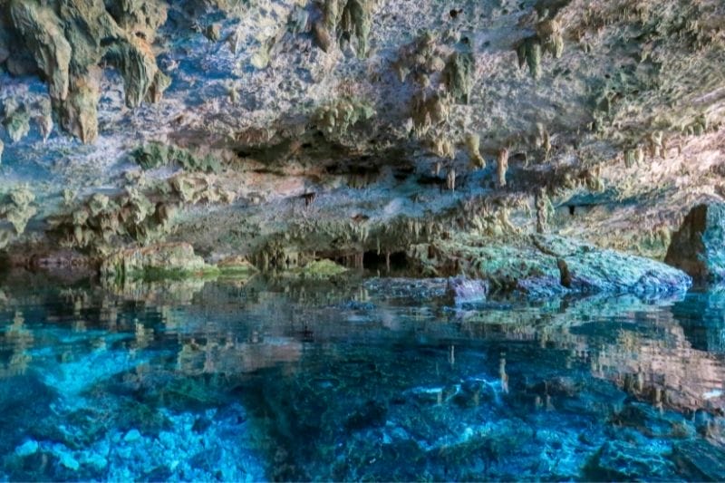 Cenote dos ojos