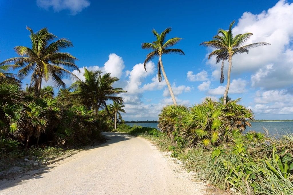 Siaan Ka'an beach  road