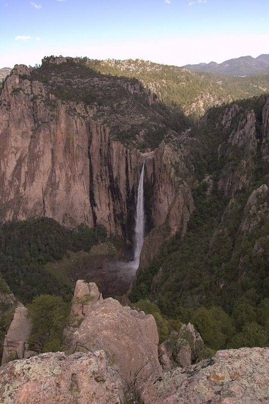 Basaseachi Waterfall - waterfalls in Mexico