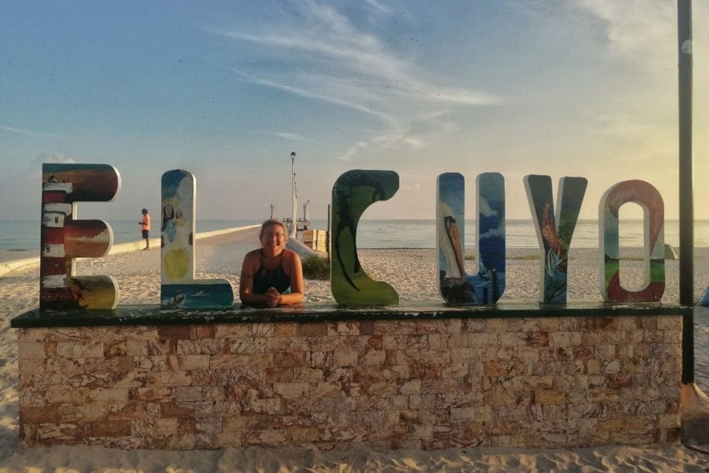 El cuyo letters at the pier