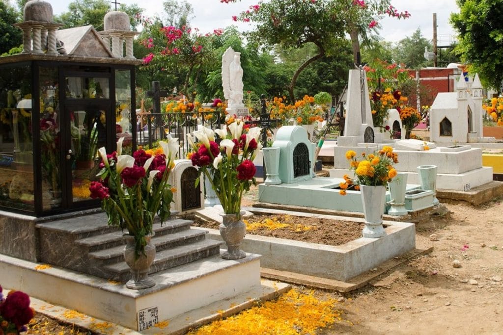 Grevyards in Oaxaca for the day of the dead