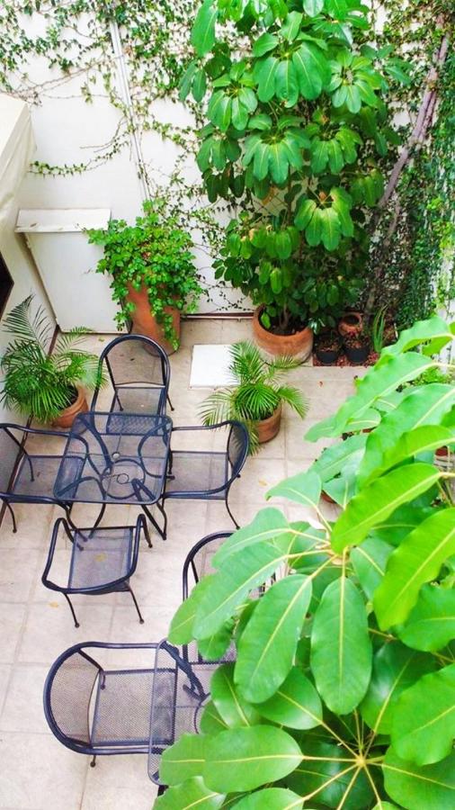 Hostal las americas courtyard