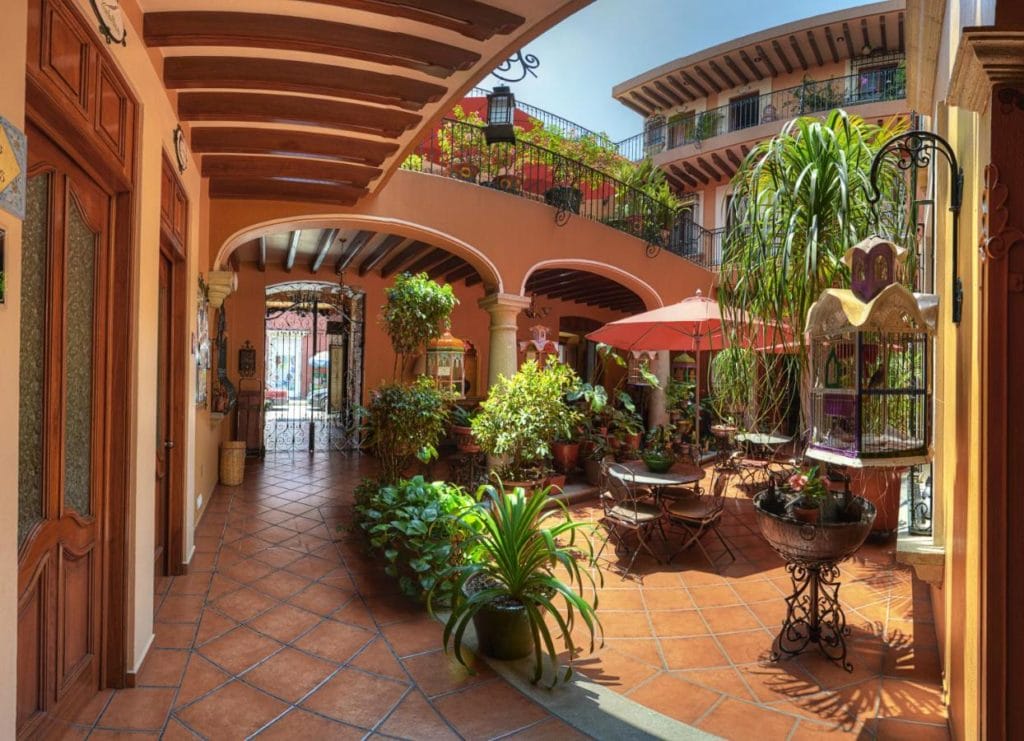 Hotel Boutique El Parador patio Oaxaca