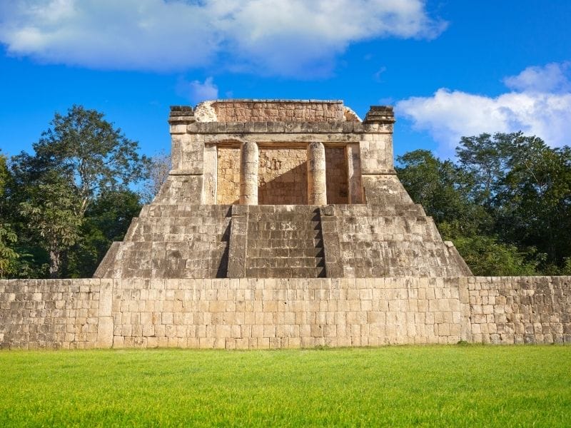 Chichen structure