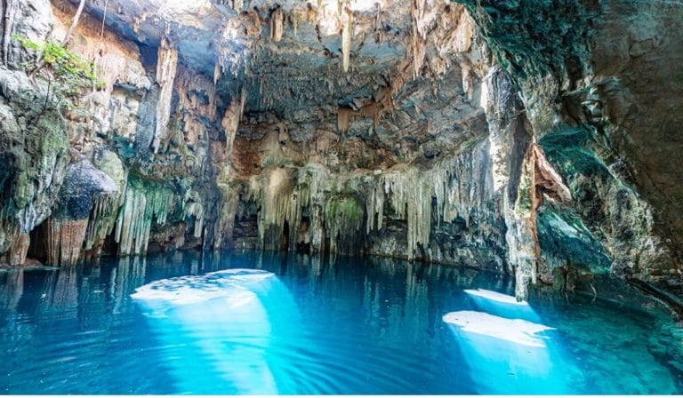 Tzukan cenote