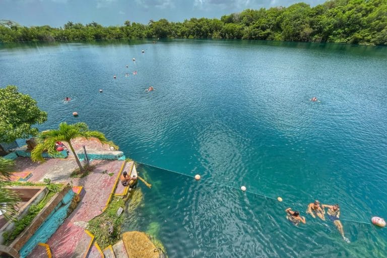 Cenote Azul Bacalar