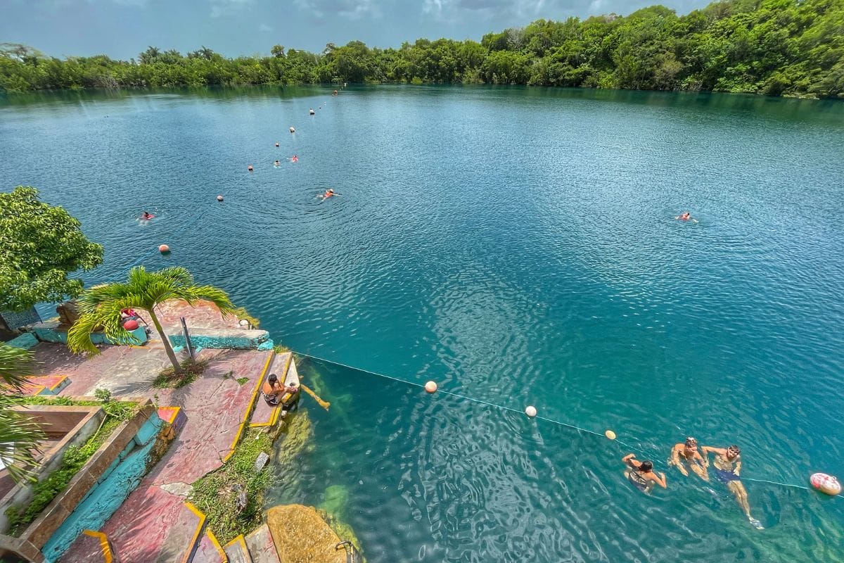 Cenote Azul Bacalar