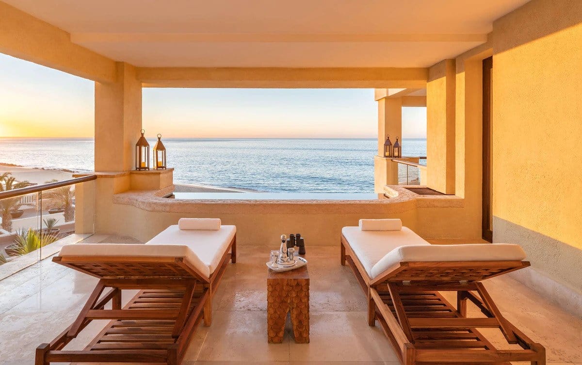 Waldorf cabo balcony
