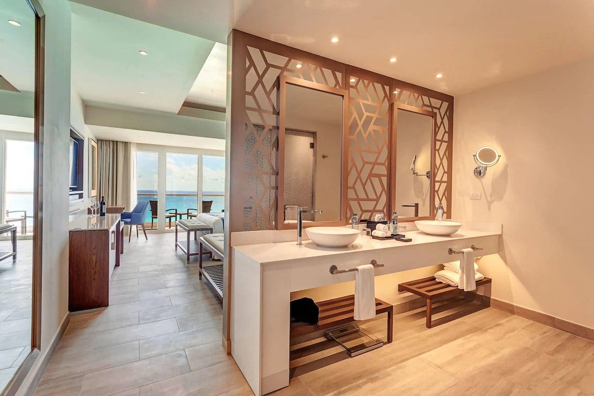 Royalton-Cancun Resort and spa suite