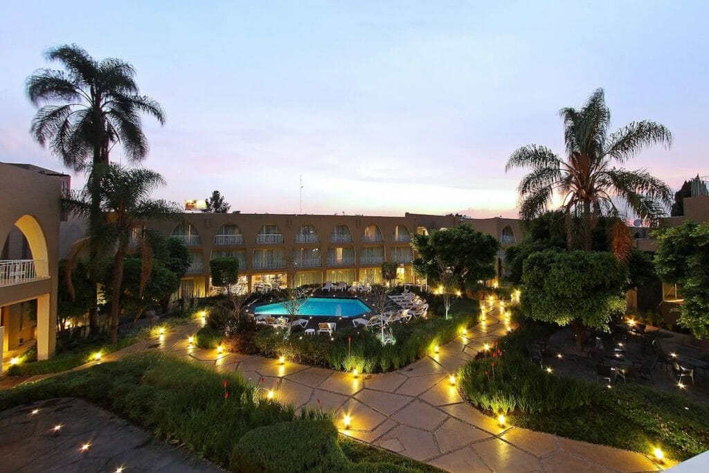 Fiesta Inn airport CDMX - where to stay in Mexico CIty 