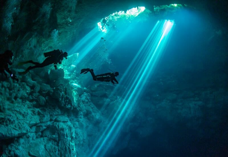 Mexico cenote dive ray of light -Cave diving in Mexico 