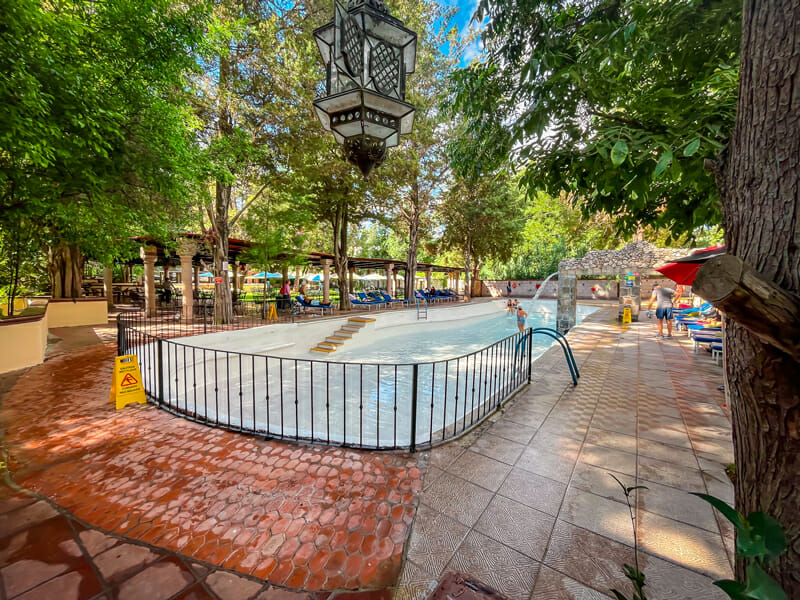 La Gruta bigger pool