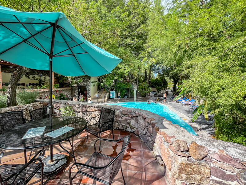 La gruta Terrace - table