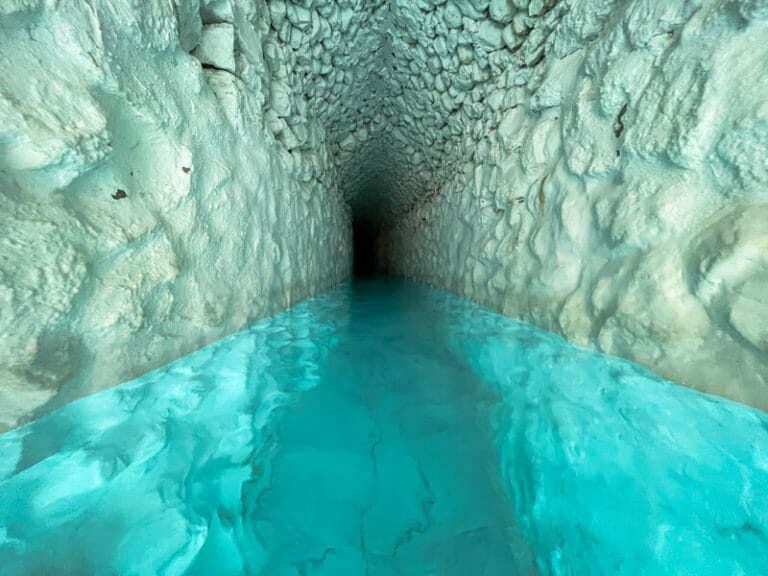 La Gruta Tunnel