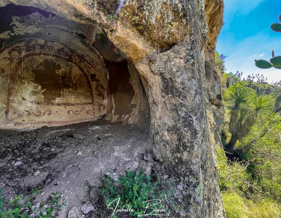 Pañhu site cave painting Hidalgo Mexico