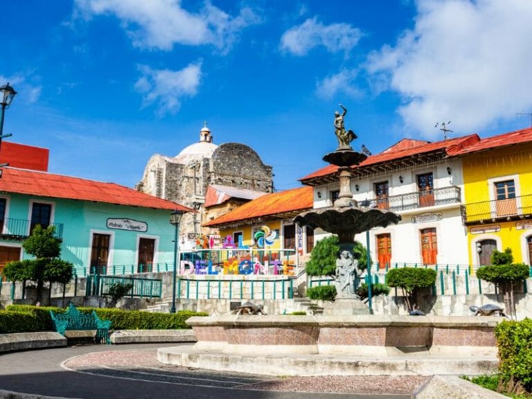 Real Del Monte plaza