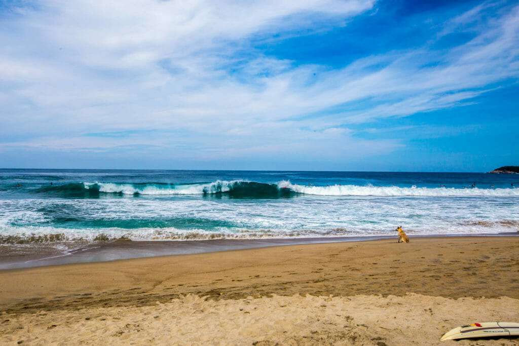 Playa Zicatela Puerto escondido - the best surfing spots in Mexico 