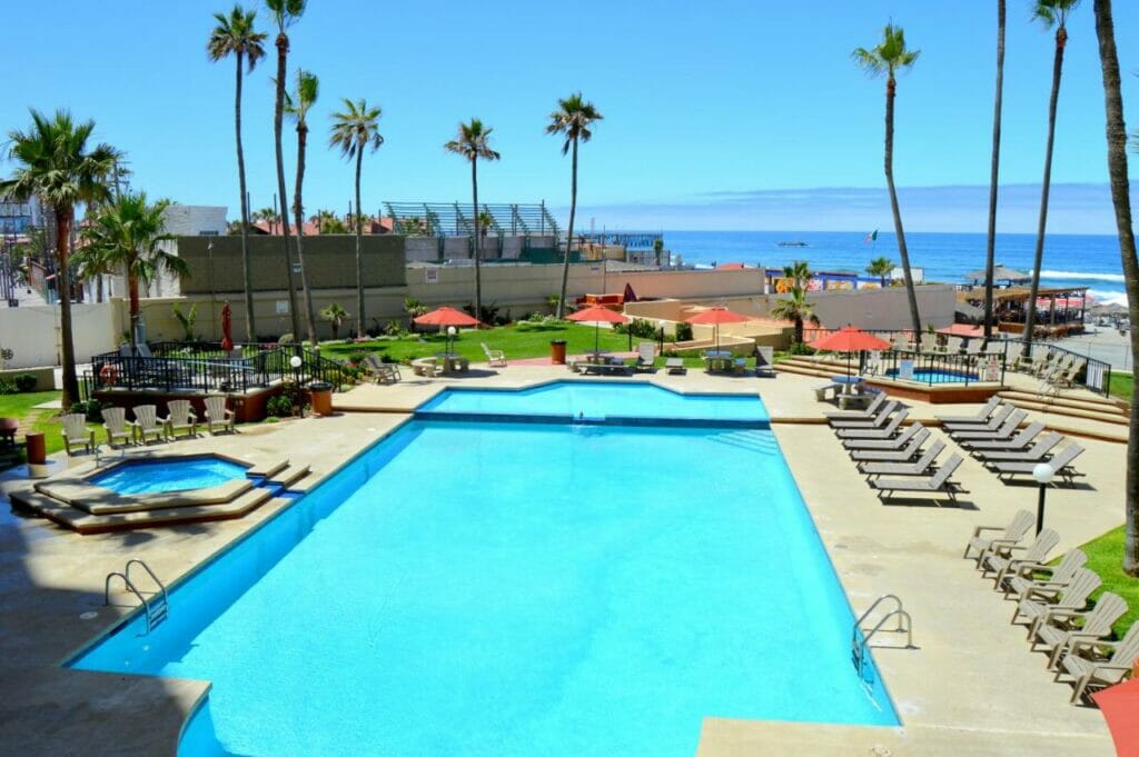 Rosarito Inn hotel outdoor pool