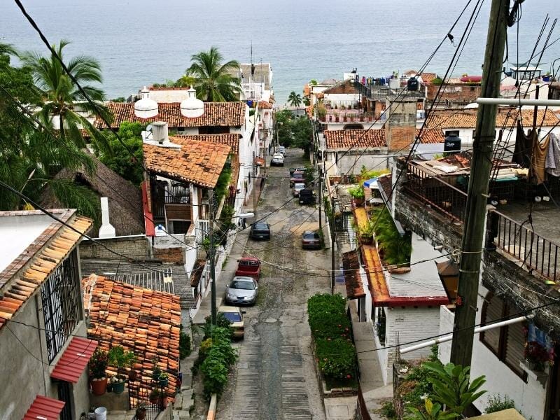 driving trough Puerto Vallarta