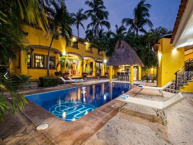 surf and yoga retreat buceria