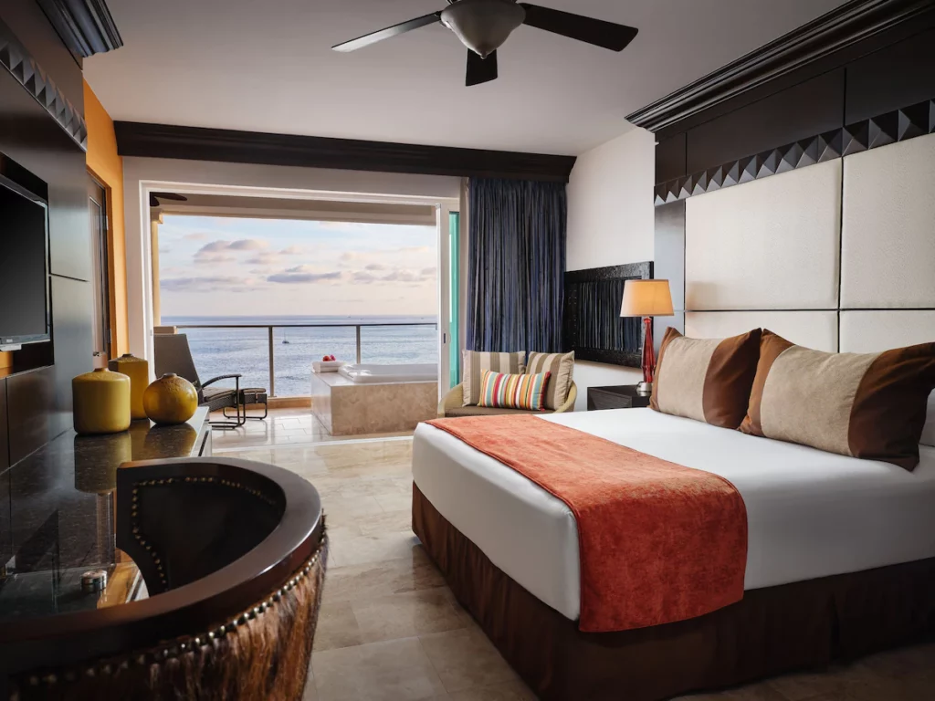 Sirena del Mar by Vacation Club Rentals