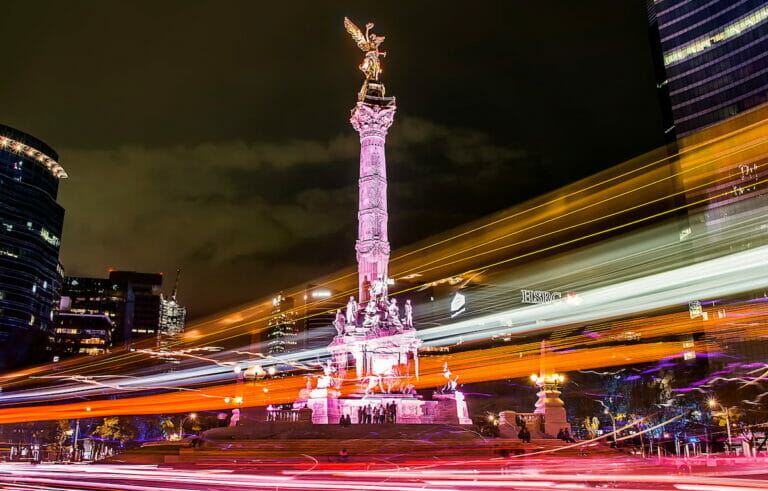 The Angel of Independence at night.