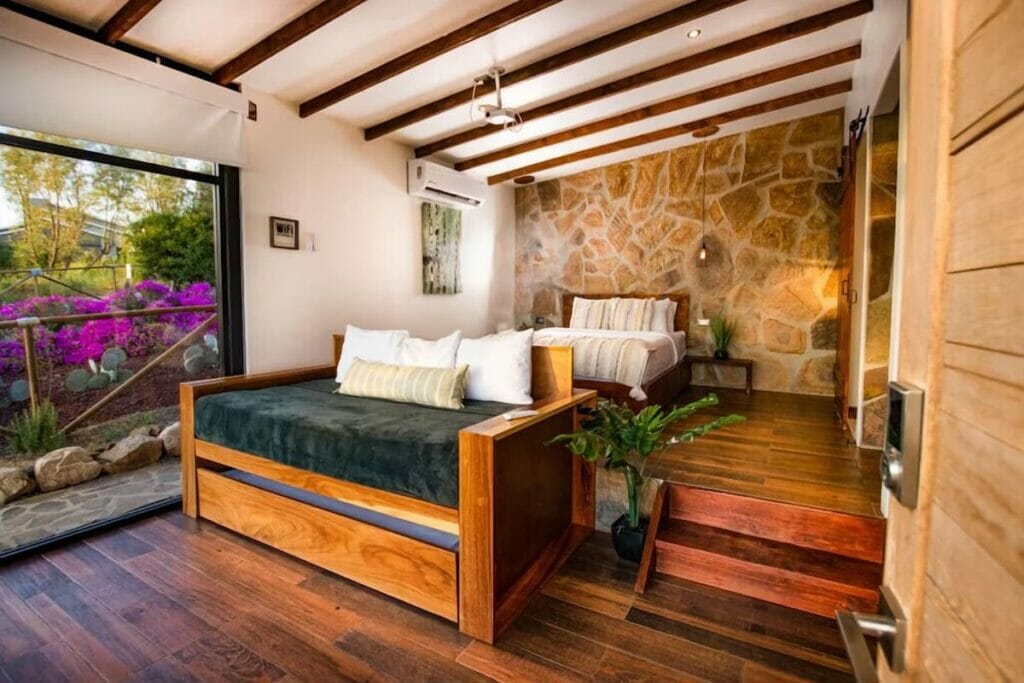 Rustic style room in Brisa del Valle.