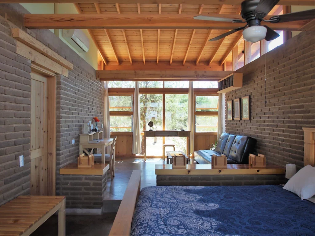 Spacious room in Casa Mayoral.