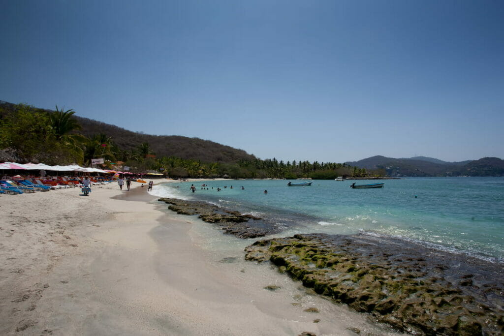 White sand beach of Playa Las Gatas.