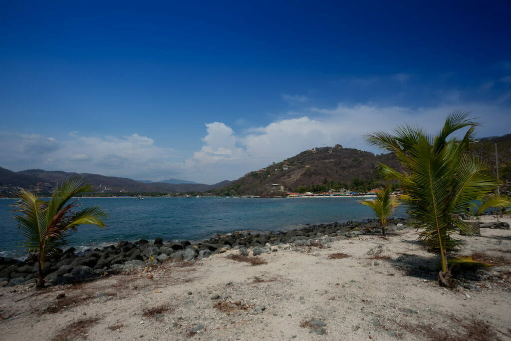 White sand beach of Playa Las Gatas.