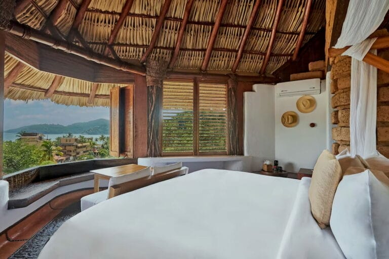 La Villa Luz room.