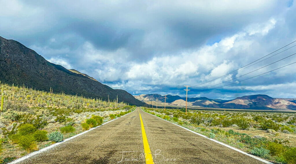 Road to Bahia de los Angeles.