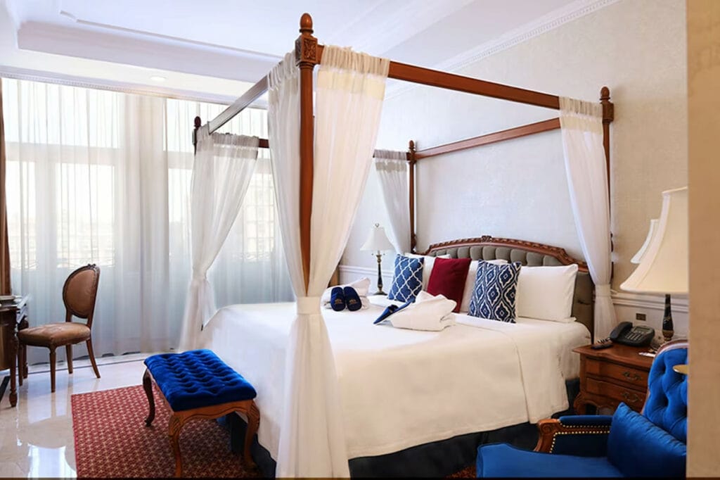 Luxury room in Gran Hotel Ciudad de Mexico.