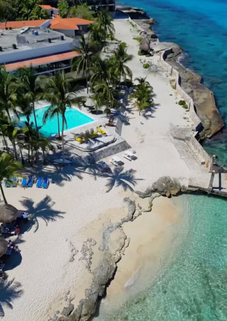 Buccanos Beach Club Beach