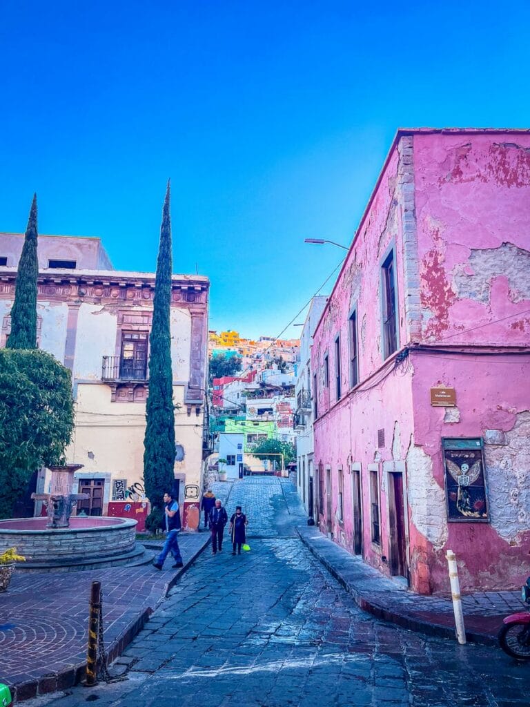 Guanajuato narrow lane