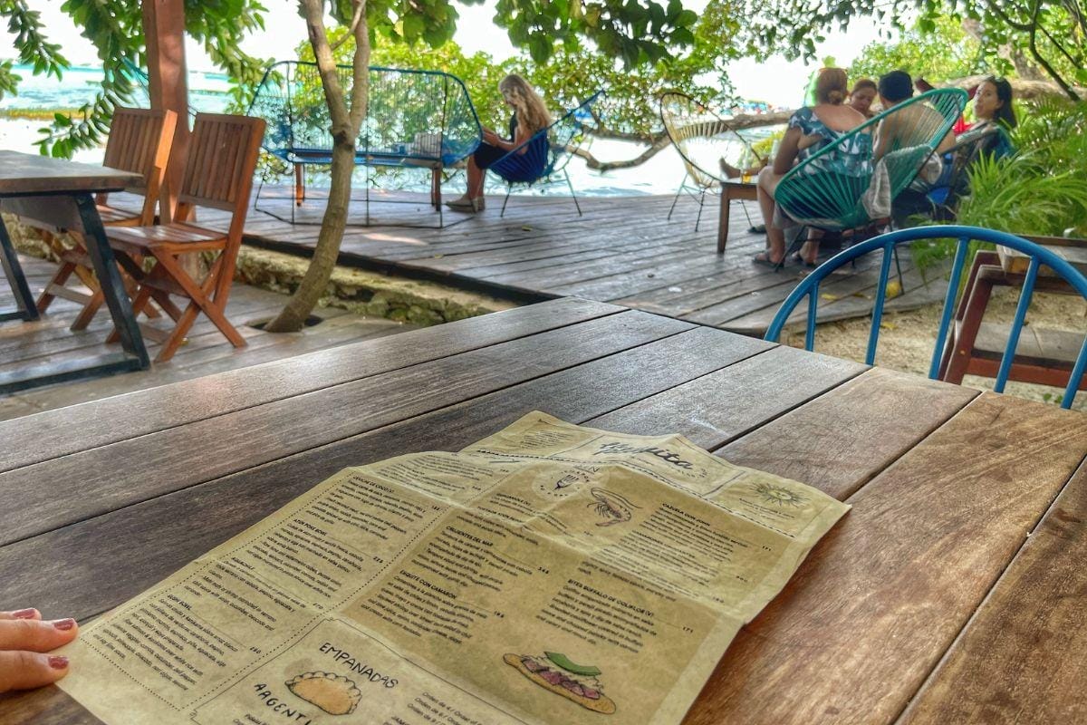 La Playita table 