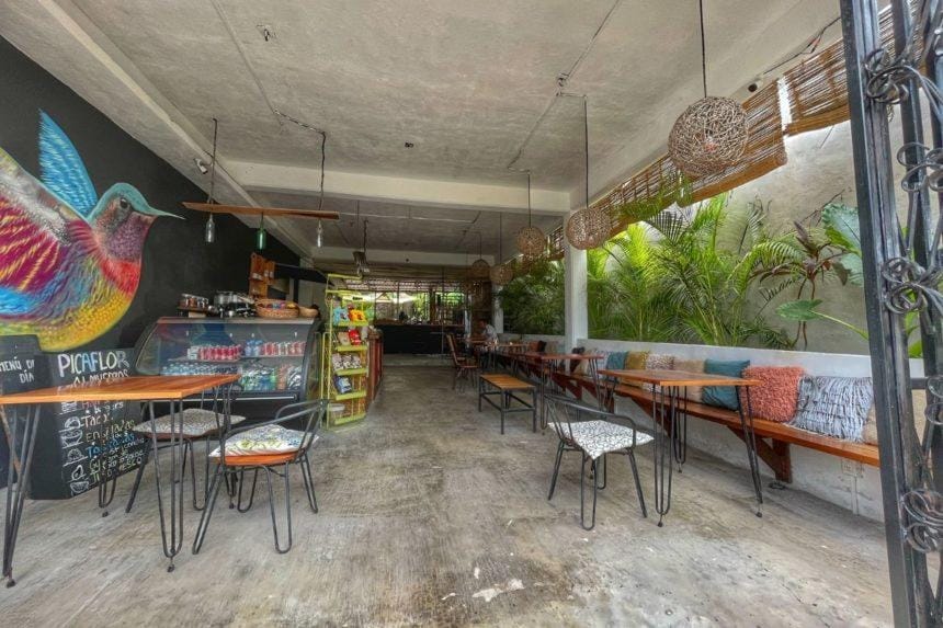 Picaflor restaurant bacalar