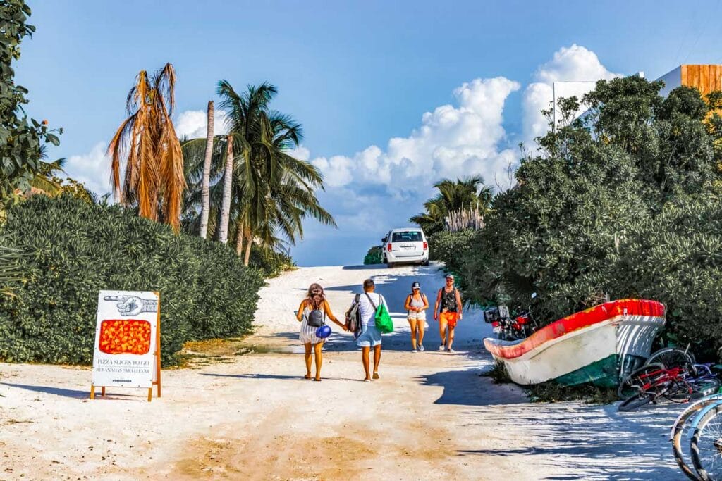 Tulum Beach road