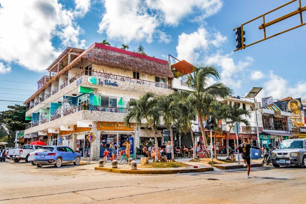 Tulum Downtown (puebllo) shops