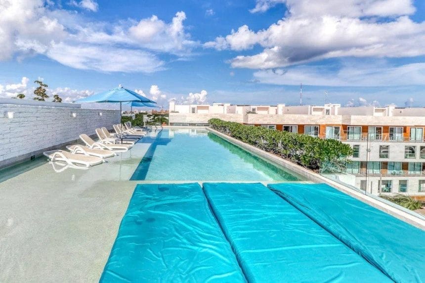 rooftop-pool